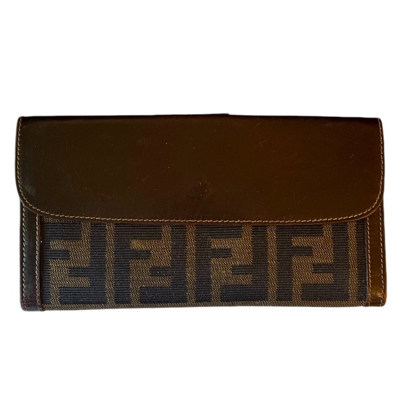Authentic FENDI Zucca Long Wallet Zucca *PRISTINE CONDITION* - Picture 2 of 12